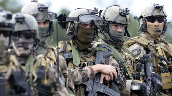  سیاستمدار فرانسوی: ارتش فرانسه نباید از دستورات ماکرون اطاعت کند - اسپوتنیک ایران  
