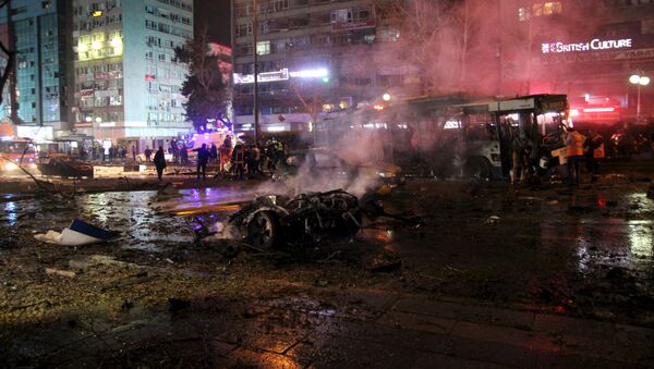Спасатели на месте взрыва в Анкаре - اسپوتنیک ایران  