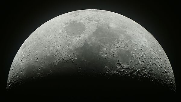 آزمایشات جیسون بارنس ستاره شناس دانشگاه آیداهو نشان می دهند که زمین و ماه در آینده ای نه چندان نزدیک با هم برخورد خواهند کرد. - اسپوتنیک ایران  
