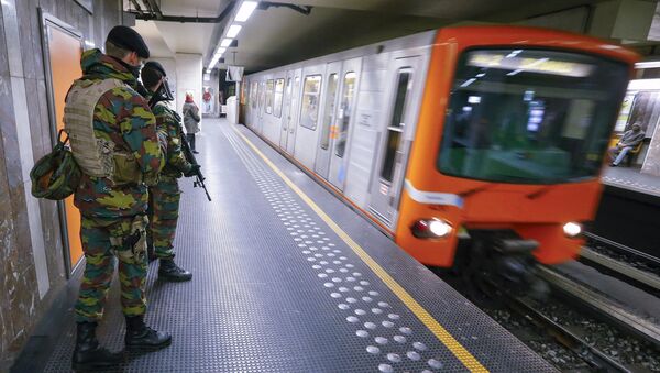 Belgian soldiers patrol in a subway station in Brussels, Belgium (File) - اسپوتنیک ایران  