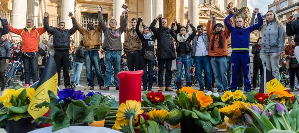 در مراسم یادبود کشته شدگان در نتیجه انفجارات در بروکسل - اسپوتنیک ایران  