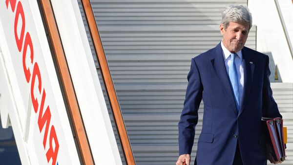 Государственный секретарь США Джон Керри в аэропорту Внуково-2 во время рабочего визита в Москву - اسپوتنیک ایران  