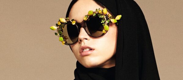 Модель в хиджабе из коллекции Dolce&Gabanna - اسپوتنیک ایران  