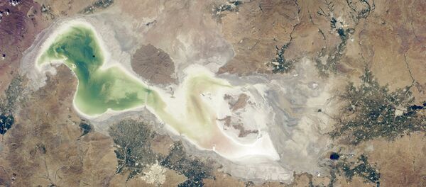 Озеро Урмия на Армянском нагорье в Иране Озеро Урмия на Армянском нагорье в Иране - اسپوتنیک ایران