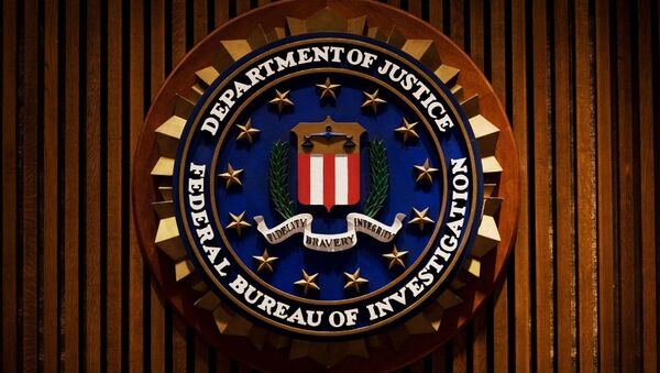 Логотип ФБР внутри штаб-квартиры ФБР в Вашингтоне, США - اسپوتنیک ایران  