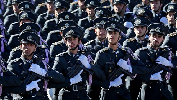 رژه نیروهای مسلح در روز ارتش ایران - اسپوتنیک ایران  