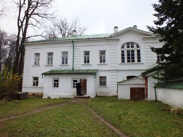 «یاسنایا پالیانا»  - اسپوتنیک ایران  