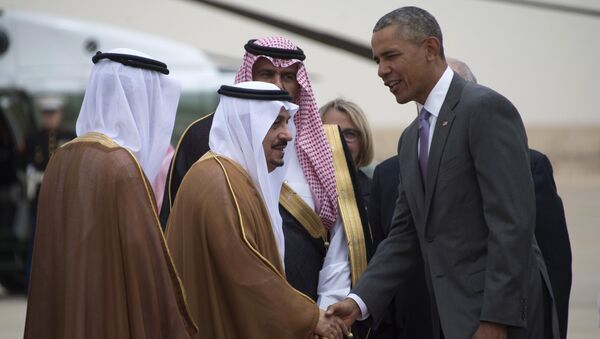 Пребытие президента США Барак Обама в международный аэропорт Король Халид в столице Саудовской Аравии - اسپوتنیک ایران  