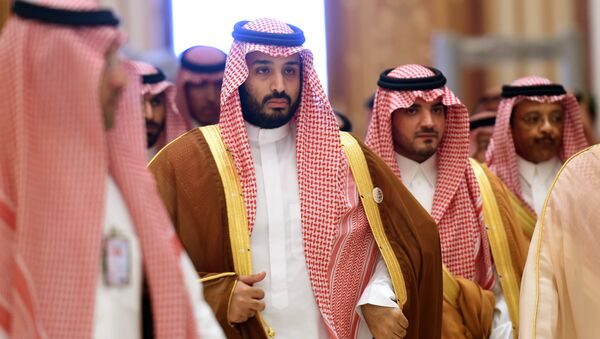 Saudi Defence Minister Mohammed bin Salman (2nd L), who is the desert kingdom's deputy crown prince and second-in-line to the throne, arrives at the closing session of the 4th Summit of Arab States and South American countries held in the Saudi capital Riyadh, on November 11, 2015 - اسپوتنیک ایران  