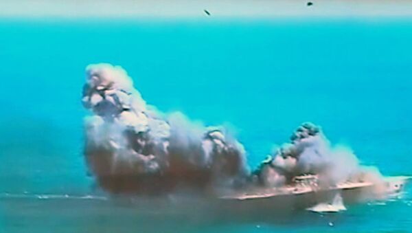 دو خدمه هواپیمای جنگی اف 4 آنچنان از ترس آتش سوزی هواپیما فرار کردند که حتی فکر نکردن شاید دیگری به کمک نیاز داشته باشد. - اسپوتنیک ایران  