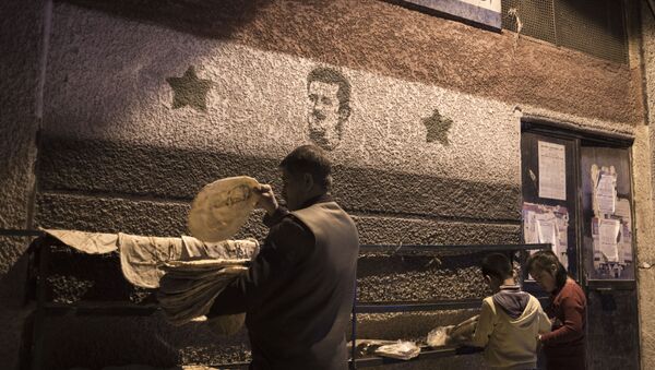 Люди возле пекарни в Дамаске - اسپوتنیک ایران  