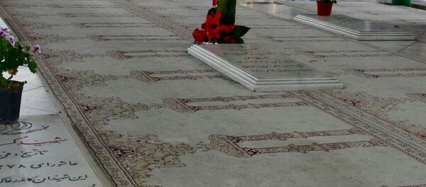 روزهای تلخ بدون پسرم – گفتگو با خانواده شهید حجت اصغری شربیانی - اسپوتنیک ایران  