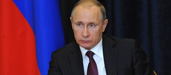 Президент России Владимир Путин на совещании по вопросам ликвидации последствий природных пожаров - اسپوتنیک ایران  