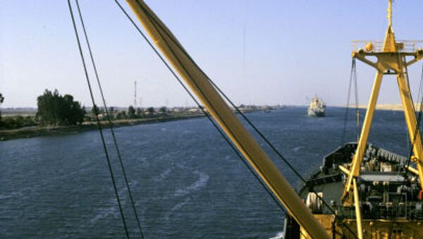 برخورد دو کشتی کانتینری در کانال سوئز - اسپوتنیک ایران  