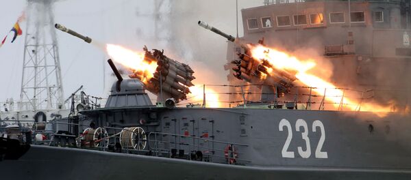 Репетиция парада ко Дню ВМФ РФ в Балтийске Репетиция парада ко Дню ВМФ РФ в Балтийске - اسپوتنیک ایران