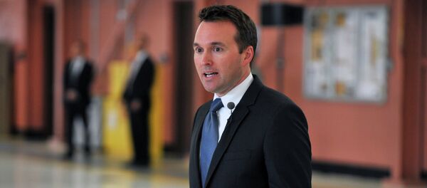 Acting Secretary of the Air Force Eric Fanning speaks to 300 members of the 106th Rescue Wing, New York Air National Guard during a visit to Francis S. Gabreski Air National Guard Base in Westhampton Beach, New York on July 25, 2013 Acting Secretary of the Air Force Eric Fanning speaks to 300 members of the 106th Rescue Wing, New York Air National Guard during a visit to Francis S. Gabreski Air National Guard Base in Westhampton Beach, New York on July 25, 2013 - اسپوتنیک ایران