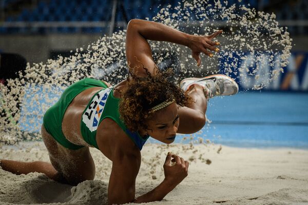 کیلا کوستا ورزشکار برزیلی در  مسابقات قهرمانی - اسپوتنیک ایران  