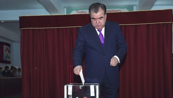 Президент Эмомали Рахмон на референдуме в Таджикистане - اسپوتنیک ایران  