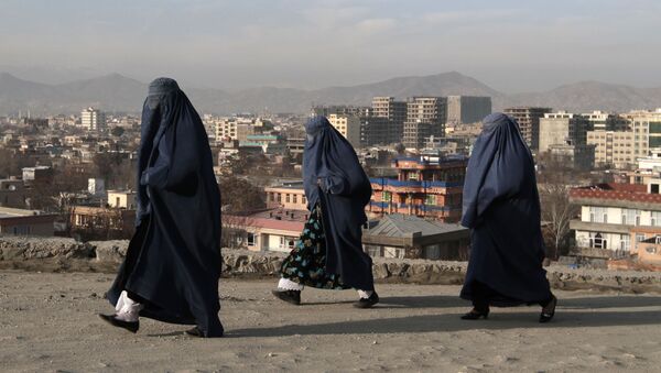 پاسخ طالبان به حق تحصیل زنان افغانستان - اسپوتنیک ایران  