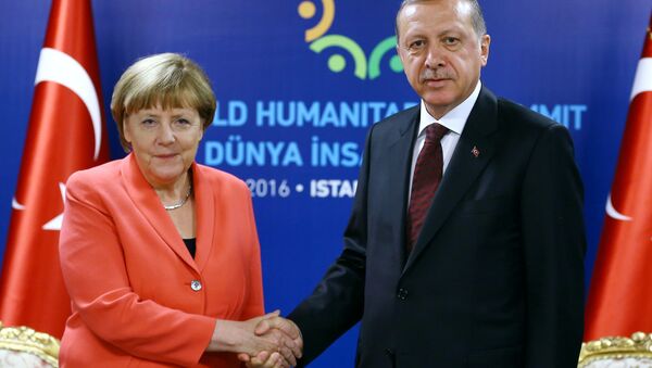 Президент Турции Тайип Эрдоган и Федеральный канцлер Германии Ангела Меркель в Стамбуле - اسپوتنیک ایران  