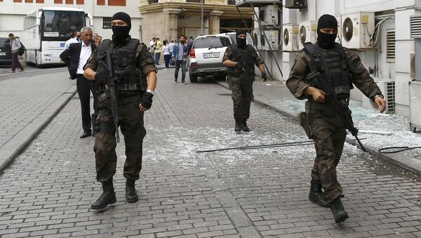 Турецкий спецназ на месте взрыва в Стамбуле - اسپوتنیک ایران  