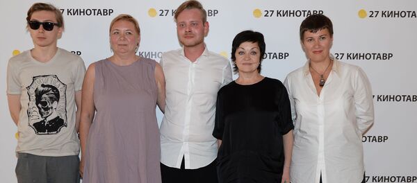 ایوان توردوفسکی  کارگردان فیلم « جانورشناسی» و هنرپیشگان اول فیلم - اسپوتنیک ایران  