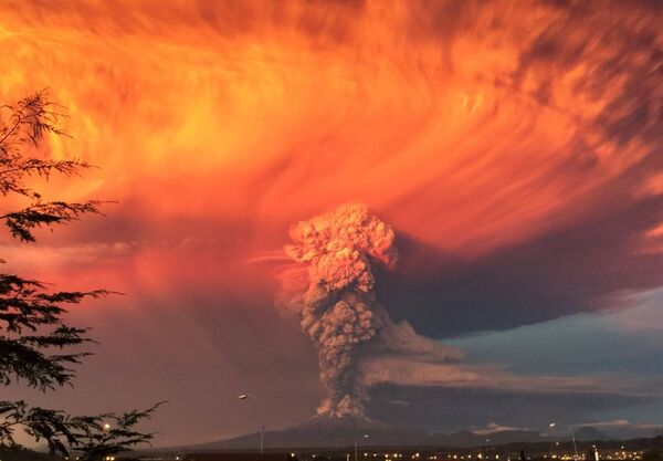 فعال شدن آتشفشان کالبوکو در شیلی - اسپوتنیک ایران  