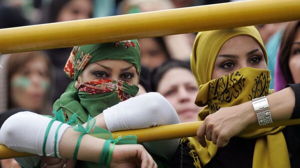 برداشتن حجاب برای دانشجویان خارج از کشور به طور مشروط مجاز است - اسپوتنیک ایران  