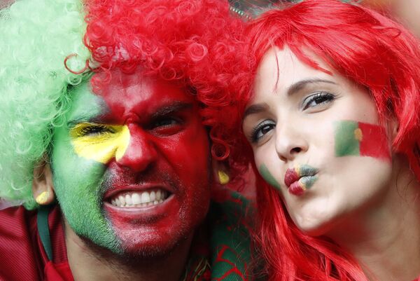 دختران پرتغالی طرفدار فوتبال در مسابقات جام ملت های اروپا - اسپوتنیک ایران  