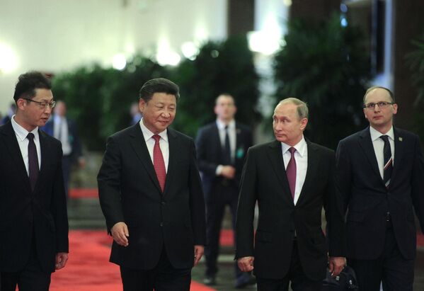 روسای جمهور روسیه و چین در مراسم سفر رسمی  ولادیمیر پوتین به پکن - اسپوتنیک ایران  