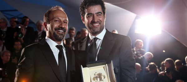 انجمن های نویسندگان آمریکا برای حمایت از اصغر فرهادی بیانیه دادند انجمن های نویسندگان آمریکا برای حمایت از اصغر فرهادی بیانیه دادند - اسپوتنیک ایران