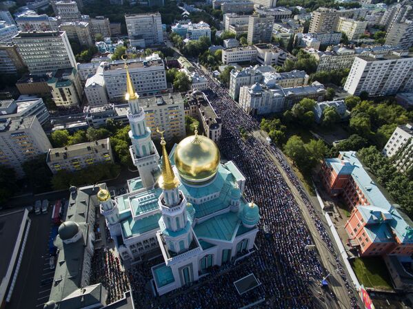برگزاری عید فطر در  مسکو - اسپوتنیک ایران  