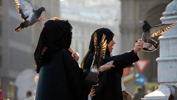 Mulsim women in Milan - اسپوتنیک ایران  