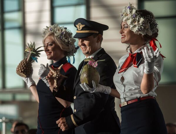 نمایش  مد عالی هواپیمایی  در فرودگاه « دمددووا» مسکو - اسپوتنیک ایران  