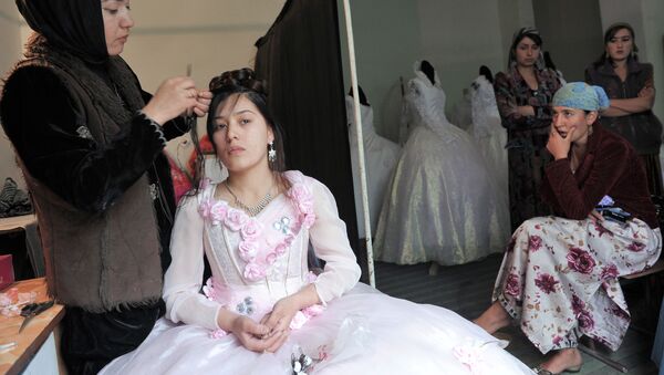 آرایش عروس در دوشنبه تاجیکستان - اسپوتنیک ایران  