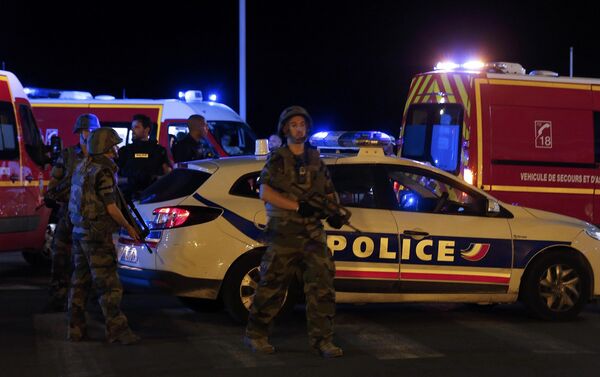 حمله با کامیون در جنوب فرانسه: تعداد کشته ها به ۶۰ نفر رسید، ۱۰۰ مجروح - اسپوتنیک ایران  
