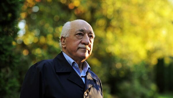 In this Sept. 24, 2013 file photo, Turkish Islamic preacher Fethullah Gulen is pictured at his residence in Saylorsburg, Pa. - اسپوتنیک ایران  