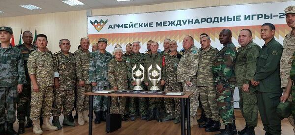 مراسم قرعه کشی مسابقات نظامی 2016 روسیه با حضور سرپرستان تیم های اعزامی - اسپوتنیک ایران  