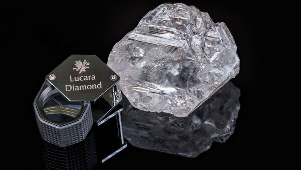 یکی از بزرگترین الماس های تاریخ در آفریقا کشف شد - اسپوتنیک ایران  