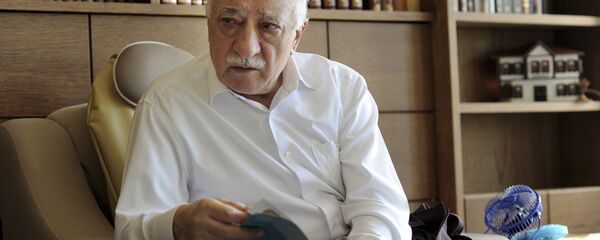 مدیر بنیاد گولن، به اتهام تجاوز از آمریکا اخراج شد مدیر بنیاد گولن، به اتهام تجاوز از آمریکا اخراج شد - اسپوتنیک ایران