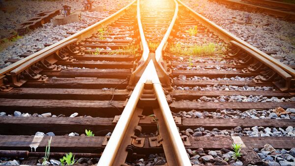 قصد شرکت راه آهن روسیه برای آغاز کار برقی کردن خطوط ریلی در ایران - اسپوتنیک ایران  