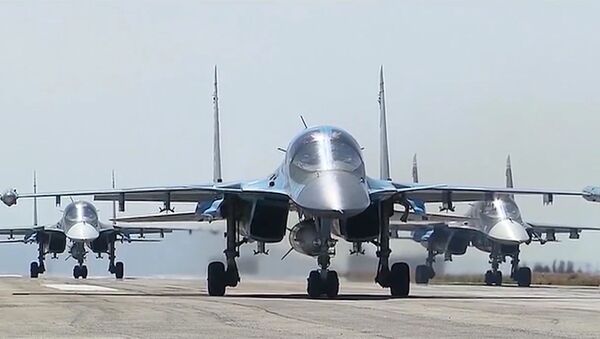 Вылет первой группы самолетов ВКС с авиабазы Хмеймим в пункты постоянного базирования на территории России - اسپوتنیک ایران  