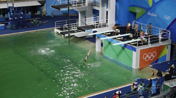 Баасейн с зеленой водой на Олимпиаде 2016 в Рио-де-Жанейро - اسپوتنیک ایران  