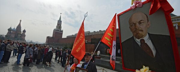 Возложение цветов к Мавзолею В.И. Ленина - اسپوتنیک ایران  