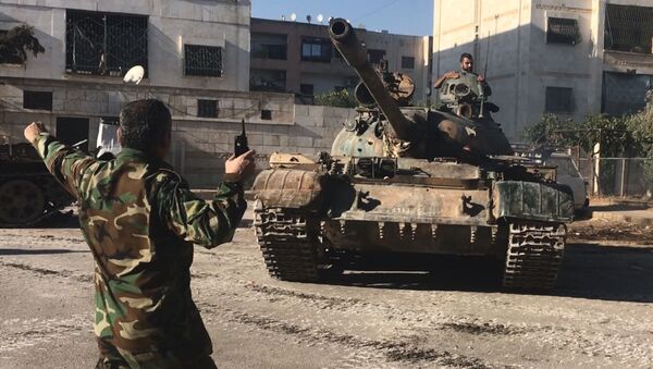 گزارش تصویری اسپوتنیک از نحوه جنگیدن نظامیان سوریه در فضاهای شهری - اسپوتنیک ایران  