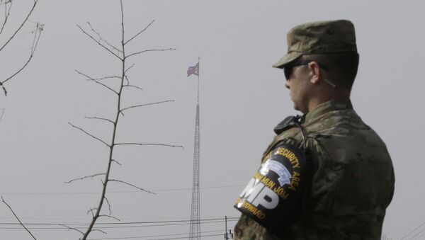 Американский солдат на границе Южной и Северной Кореи - اسپوتنیک ایران  