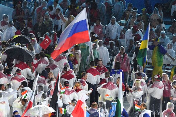 ورزشکاران روسیه در مراسم اختتامیه بازی های المپیک در ریو د ژانیرو - اسپوتنیک ایران  