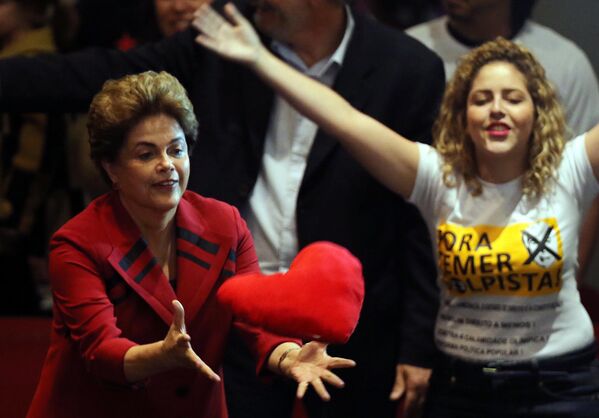 دیلما روسف، رئیس جمهور  برزیل که بطور موقت از سمت خود برکنار شده است - اسپوتنیک ایران  
