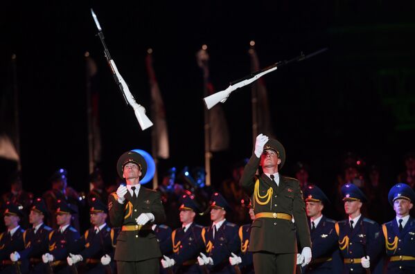 نظامیان در فستیوال بین المللی نظامی - موزیکال » برج اسپاسکی» مسکو - اسپوتنیک ایران  