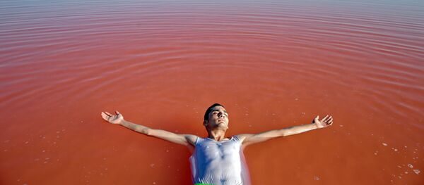 واکنش کاربران ایرانی به طوفان نمک دریاچه ارومیه + عکس واکنش کاربران ایرانی به طوفان نمک دریاچه ارومیه + عکس - اسپوتنیک ایران